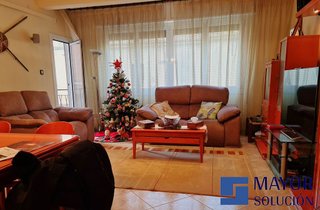 Piso en venta en El Camp de l'Arpa del Clot en Barcelona