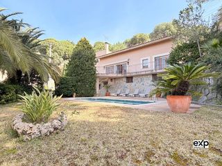 Chalet en venta en Urbanitzacions en Mataró