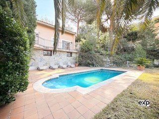 Chalet en venta en Urbanitzacions en Mataró
