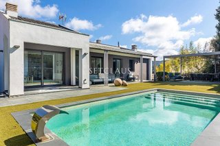 Chalet en venta en Argentona