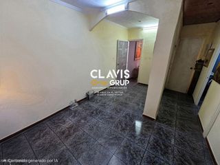 Piso en venta en El Camp de l'Arpa del Clot en Barcelona