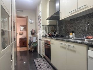 Piso en venta en Port en Badalona