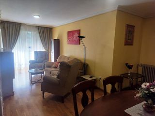 Piso en venta en Flores de Sil - La Placa en Ponferrada