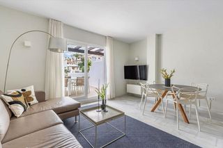 Dúplex en venta en Nueva Andalucía centro en Marbella