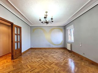 Piso en venta en Pumarín en Gijón