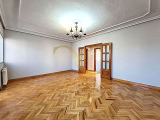 Piso en venta en Pumarín en Gijón