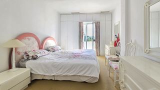 Piso en venta en Los Naranjos - Las Brisas en Marbella