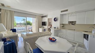Piso en venta en Los Naranjos - Las Brisas en Marbella