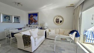 Piso en venta en Los Naranjos - Las Brisas en Marbella
