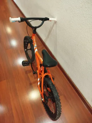 Bicicleta infantil naranja 17 pulgadas