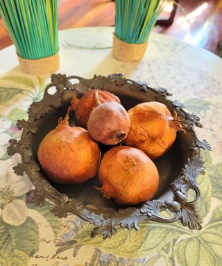 Centrotavola vintage peltro decorato foglie ghiand