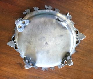 Centrotavola vintage peltro decorato foglie ghiand