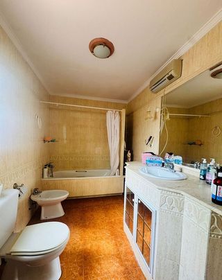 Casa adosada en venta en Sanlúcar la Mayor