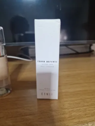 Base de maquillaje Etnia Cover Defense Beige