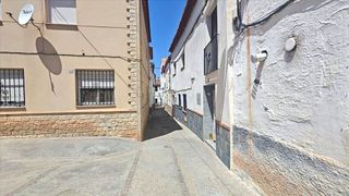 Casa adosada en venta en Guadix