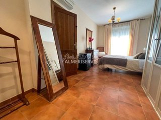 Casa adosada en venta en Adra