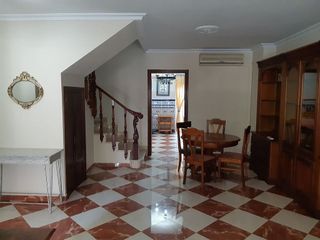 Casa adosada en venta en Centro en Tomares