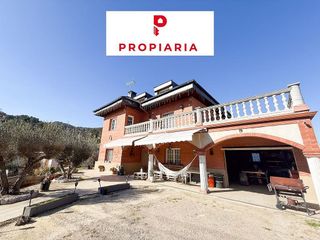 Chalet en venta en Corbera de Llobregat