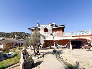 Chalet en venta en Corbera de Llobregat