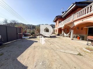 Chalet en venta en Corbera de Llobregat