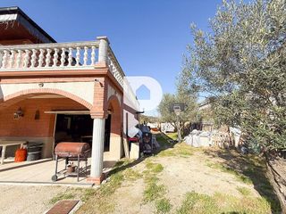 Chalet en venta en Corbera de Llobregat