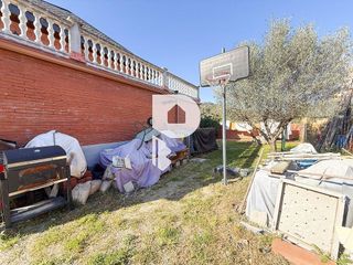 Chalet en venta en Corbera de Llobregat