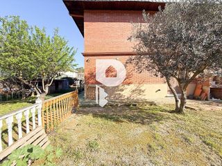 Chalet en venta en Corbera de Llobregat