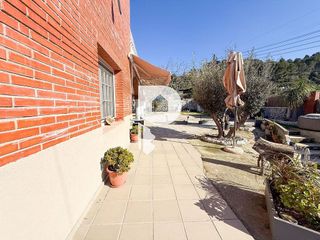 Chalet en venta en Corbera de Llobregat