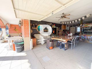 Chalet en venta en Corbera de Llobregat