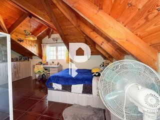 Chalet en venta en Corbera de Llobregat