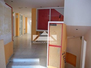 Local comercial en venta en Sant Esteve Sesrovires