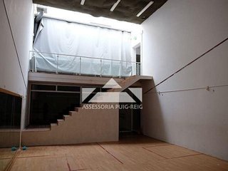 Local comercial en venta en Sant Esteve Sesrovires