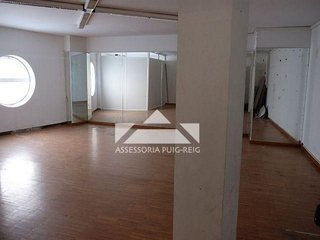 Local comercial en venta en Sant Esteve Sesrovires
