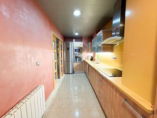 Piso en venta en Montigalà -Sant Crist en Badalona