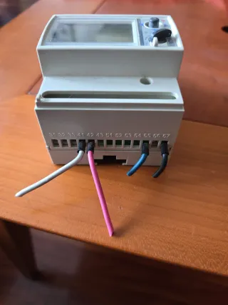 Analizador Energía Trifásico Carlo Gavazzi EM24