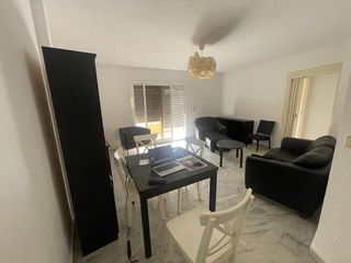 Piso en venta en La Carihuela en Torremolinos