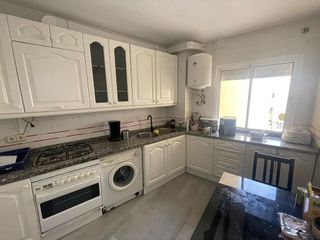 Piso en venta en La Carihuela en Torremolinos