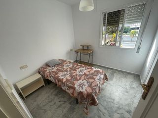 Piso en venta en La Carihuela en Torremolinos