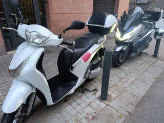 Honda SH 125i Scooter Automática