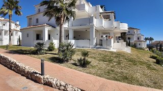 Piso en venta en Los Naranjos - Las Brisas en Marbella