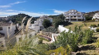 Piso en venta en Los Naranjos - Las Brisas en Marbella