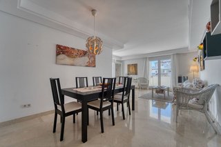 Piso en venta en Los Naranjos - Las Brisas en Marbella