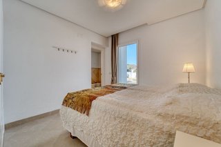 Piso en venta en Los Naranjos - Las Brisas en Marbella
