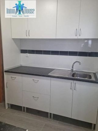 Piso en venta en Hospital - Parque sur en Albacete