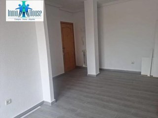 Piso en venta en Hospital - Parque sur en Albacete