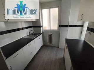 Piso en venta en Hospital - Parque sur en Albacete