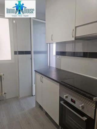 Piso en venta en Hospital - Parque sur en Albacete