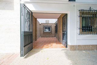 Chalet en venta en Nervión en Sevilla