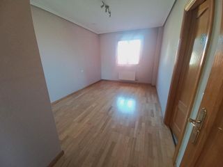 Casa adosada en venta en Lardero