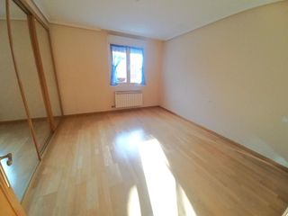 Casa adosada en venta en Lardero